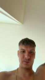 alex223 — 在 cam4 直播的网络摄像头模特