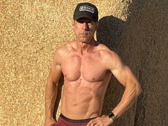 AlphaSIlver — 在 livejasmin 直播的网络摄像头模特