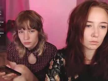 robin_yours — Chaturbate stream photo (Jun 2026)