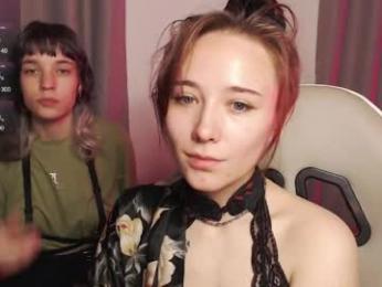 robin_yours — Chaturbate stream photo (May 2026)