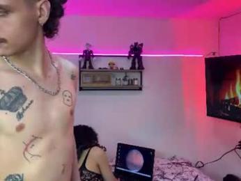 crystal5358 — 在 chaturbate 直播的网络摄像头模特