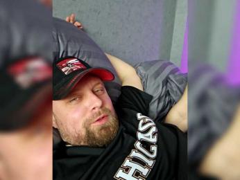 RIM-and-ARI — 在 bongacams 直播的网络摄像头模特