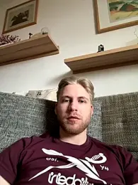 Hot_Iceman69 — Stripchat stream photo (Dec 2025)