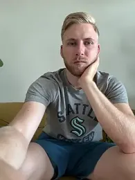 Hot_Iceman69 — Stripchat stream photo (Aug 2026)