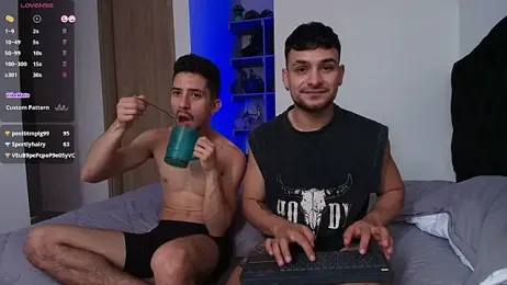 Two_sinzXX — Stripchat stream photo (Feb 2026)