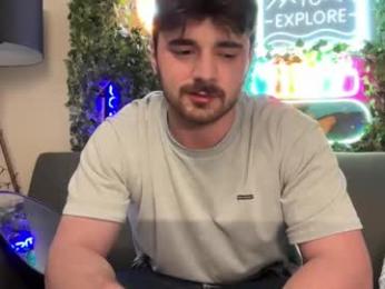 dohmerboyz — 在 chaturbate 直播的网络摄像头模特