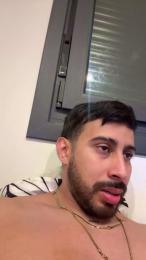 alejandro2402 — 在 cam4 直播的网络摄像头模特