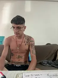D_barry — Stripchat stream photo (Aug 2026)