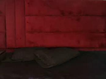 strawberrymia68_ — 在 chaturbate 直播的网络摄像头模特