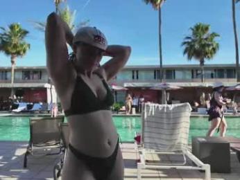 busbuddies — 在 chaturbate 直播的网络摄像头模特