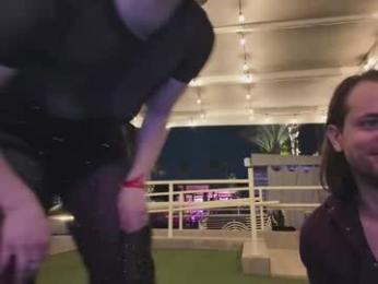 busbuddies — 在 chaturbate 直播的网络摄像头模特