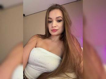 llllll-_ — Bongacams stream photo (Aug 2026)