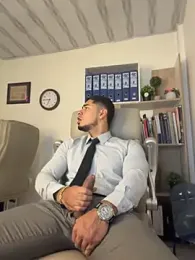 Dimitri_Colleman — 在 stripchat 直播的网络摄像头模特