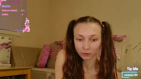 Milky_flexy_cat — Stripchat stream photo (Apr 2026)