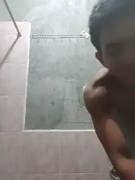 Reynold2608 — Stripchat stream photo (Aug 2026)