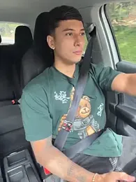 SexxxySquirterStev777 — 在 stripchat 直播的网络摄像头模特