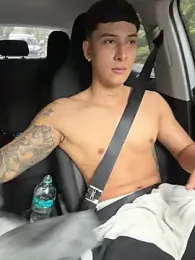 SexxxySquirterStev777 — 在 stripchat 直播的网络摄像头模特