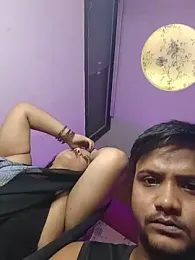 NotedWanderer — 在 stripchat 直播的网络摄像头模特
