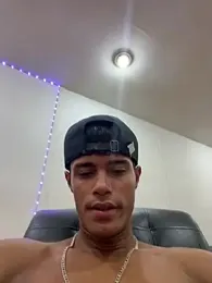 meliodas_23cm — 在 stripchat 直播的网络摄像头模特