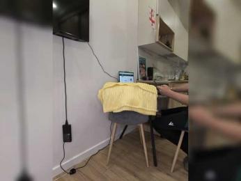 KissMyAss — 在 bongacams 直播的网络摄像头模特