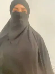 Hijabi_HotGirls — Stripchat stream photo (Apr 2025)