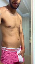 Pollamore — 在 cam4 直播的网络摄像头模特