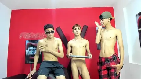 AVENGER_BOYS2026 — 在 stripchat 直播的网络摄像头模特