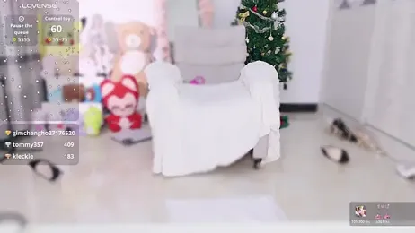 nana-899 — 在 stripchat 直播的网络摄像头模特