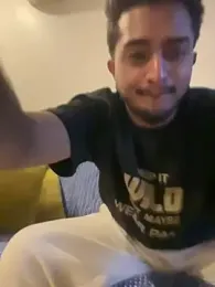 Seenu2199 — Stripchat stream photo (Apr 2026)