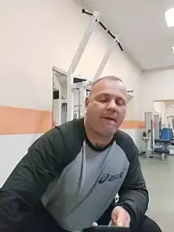 Crek666 — 在 stripchat 直播的网络摄像头模特