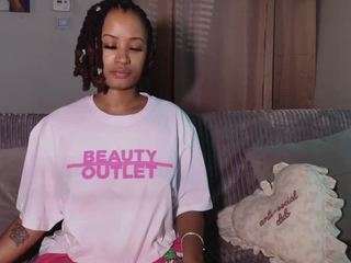 sexiiimamiii23 — Camsoda stream photo (Mar 2026)