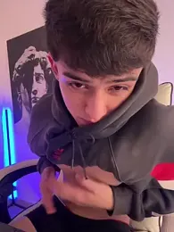 lian_fooxx — 在 stripchat 直播的网络摄像头模特