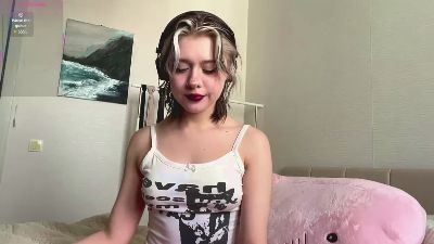 BerryDoubek — 在 cam4 直播的网络摄像头模特