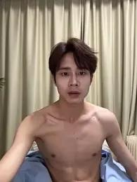 SM_004 — 在 stripchat 直播的网络摄像头模特