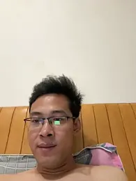 HHAA1992 — 在 stripchat 直播的网络摄像头模特