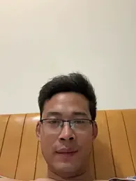 HHAA1992 — 在 stripchat 直播的网络摄像头模特