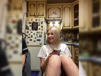 _Magic_ — 在 bongacams 直播的网络摄像头模特