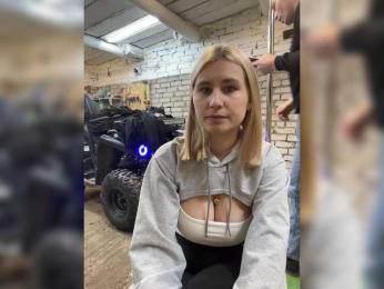 _Magic_ — 在 bongacams 直播的网络摄像头模特