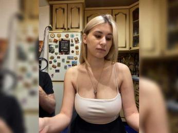 _Magic_ — 在 bongacams 直播的网络摄像头模特