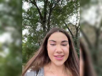 YourGo0dGirl — 在 bongacams 直播的网络摄像头模特