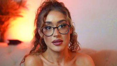 AileenKiss — Cam4 stream photo (May 2026)