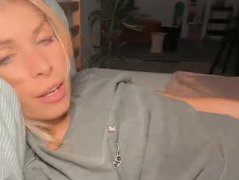 ocicat — 在 chaturbate 直播的网络摄像头模特