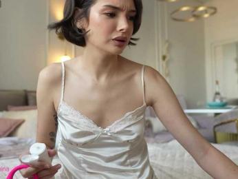 elisonni — 在 bongacams 直播的网络摄像头模特