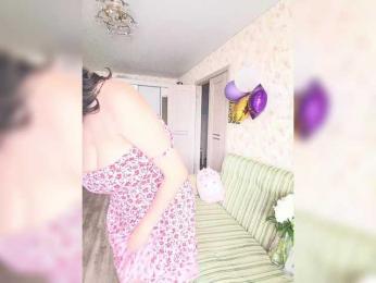JUICY-JU — 在 bongacams 直播的网络摄像头模特