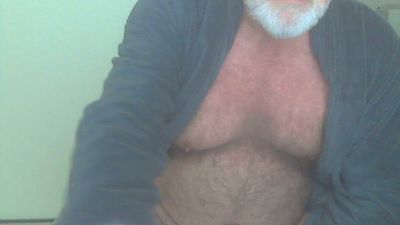 hairybull — 在 cam4 直播的网络摄像头模特