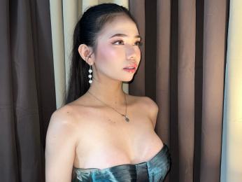 YlianaGivenchy — Livejasmin stream photo (Jul 2025)