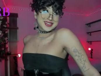 heka_prudence — 在 chaturbate 直播的网络摄像头模特