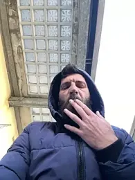 Michel_huge — 在 stripchat 直播的网络摄像头模特