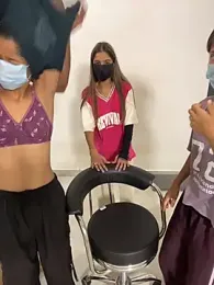 hot_janvi_ — 在 stripchat 直播的网络摄像头模特