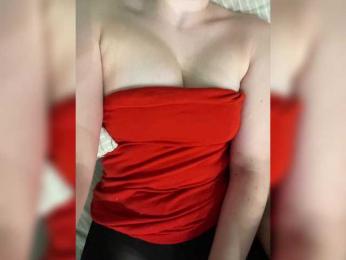 Essss33331 — 在 bongacams 直播的网络摄像头模特